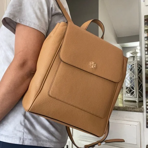 Tory Burch | Bags | New Carter Flap Leather Backpack | Poshmark display picture 3